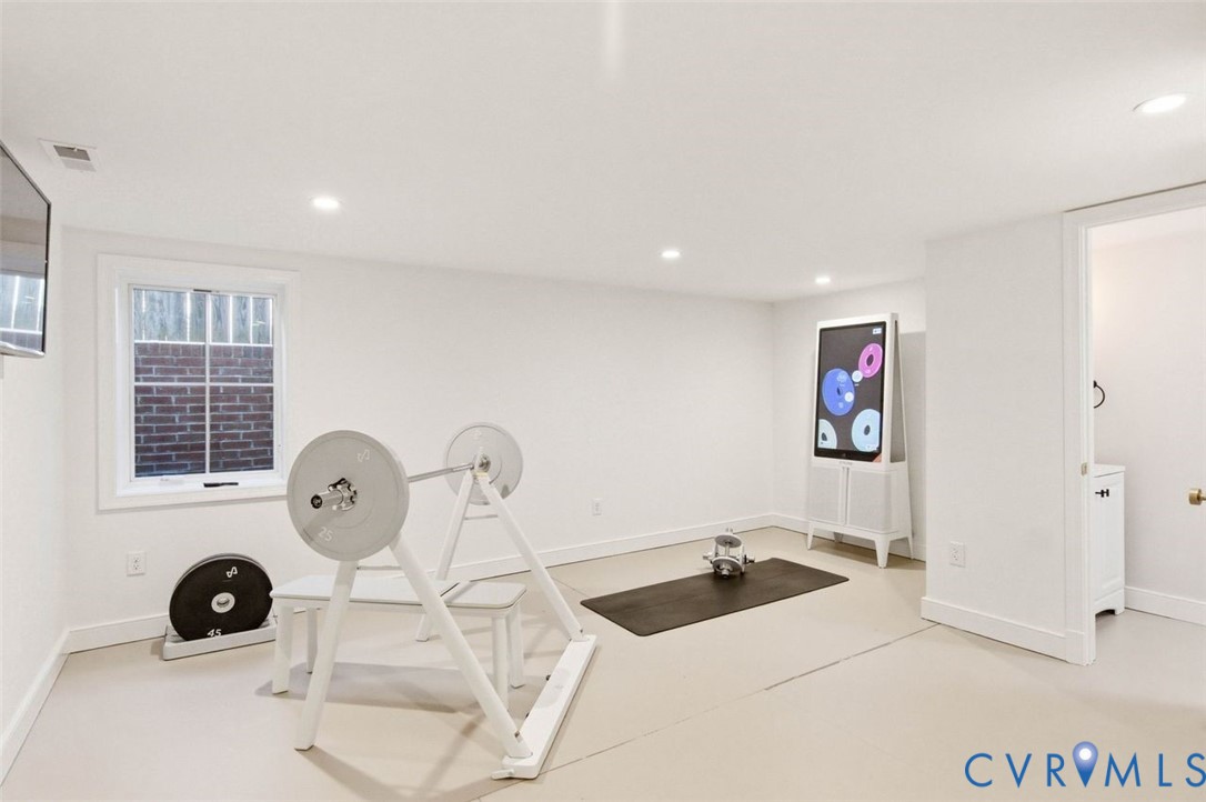 37 Lexington Rd