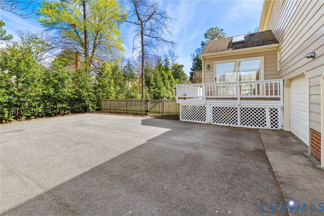 11220 Ensley Ct