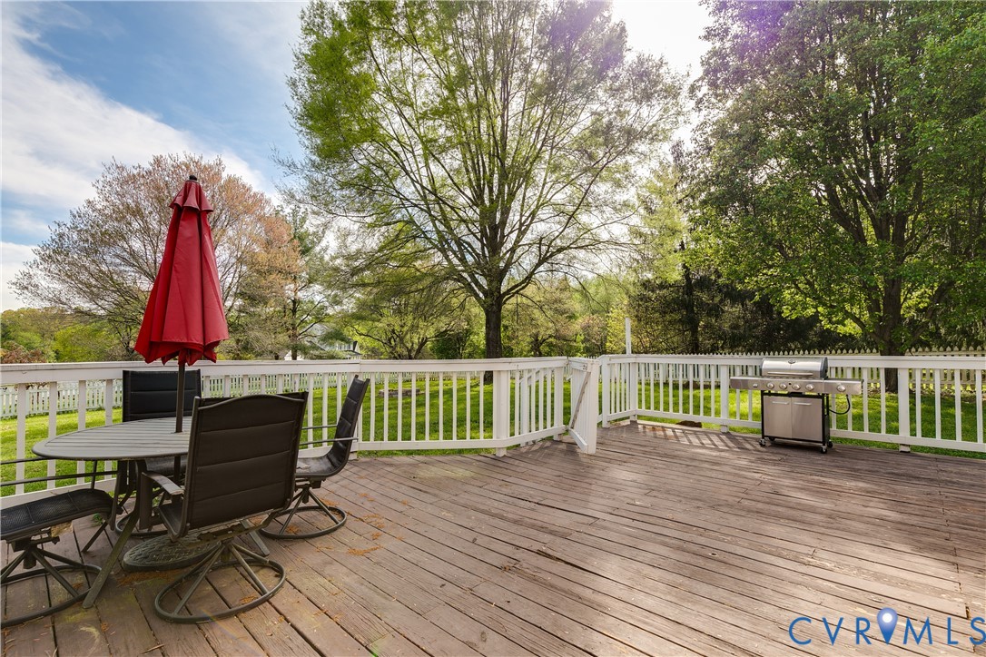 561 Fords Rd