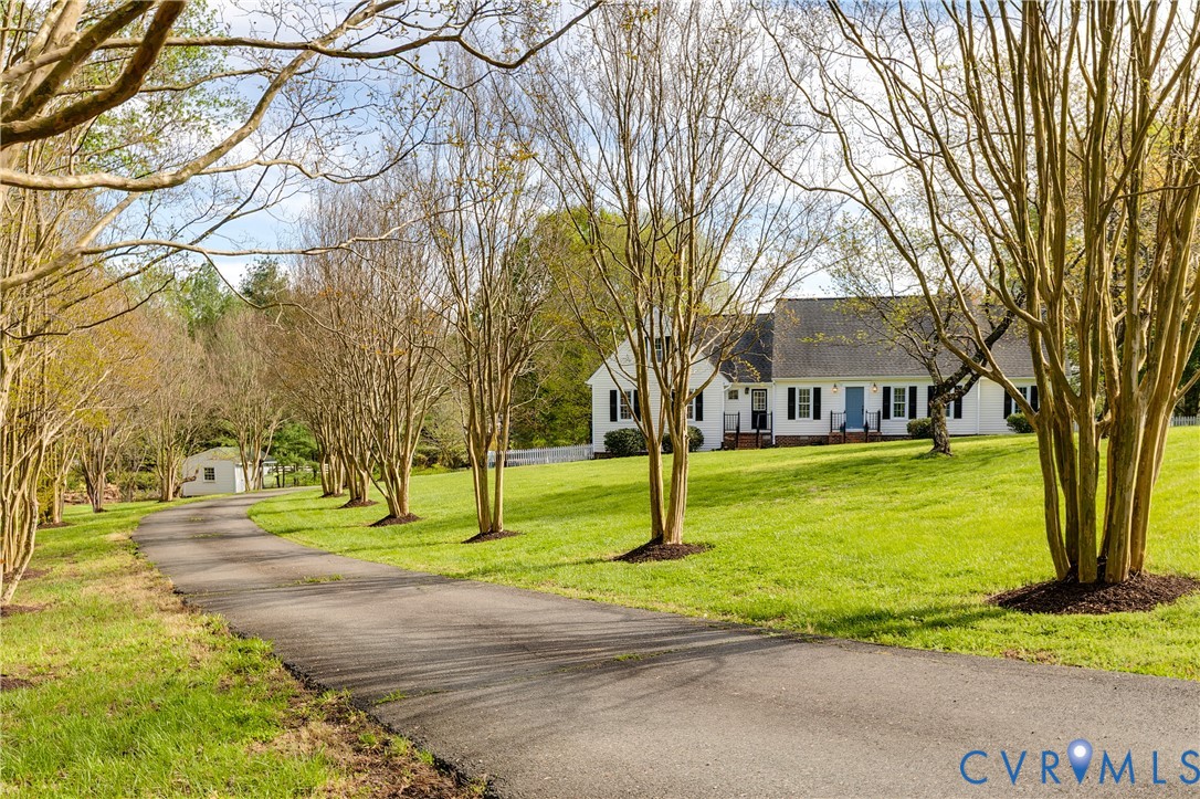 561 Fords Rd