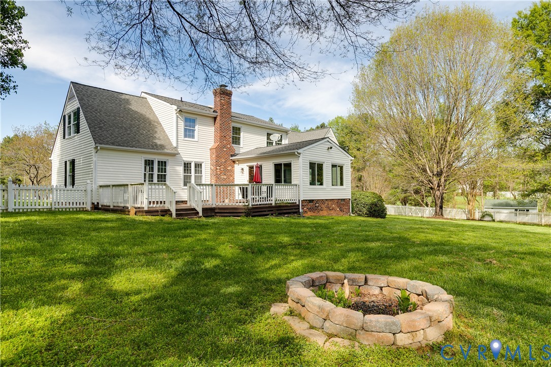 561 Fords Rd