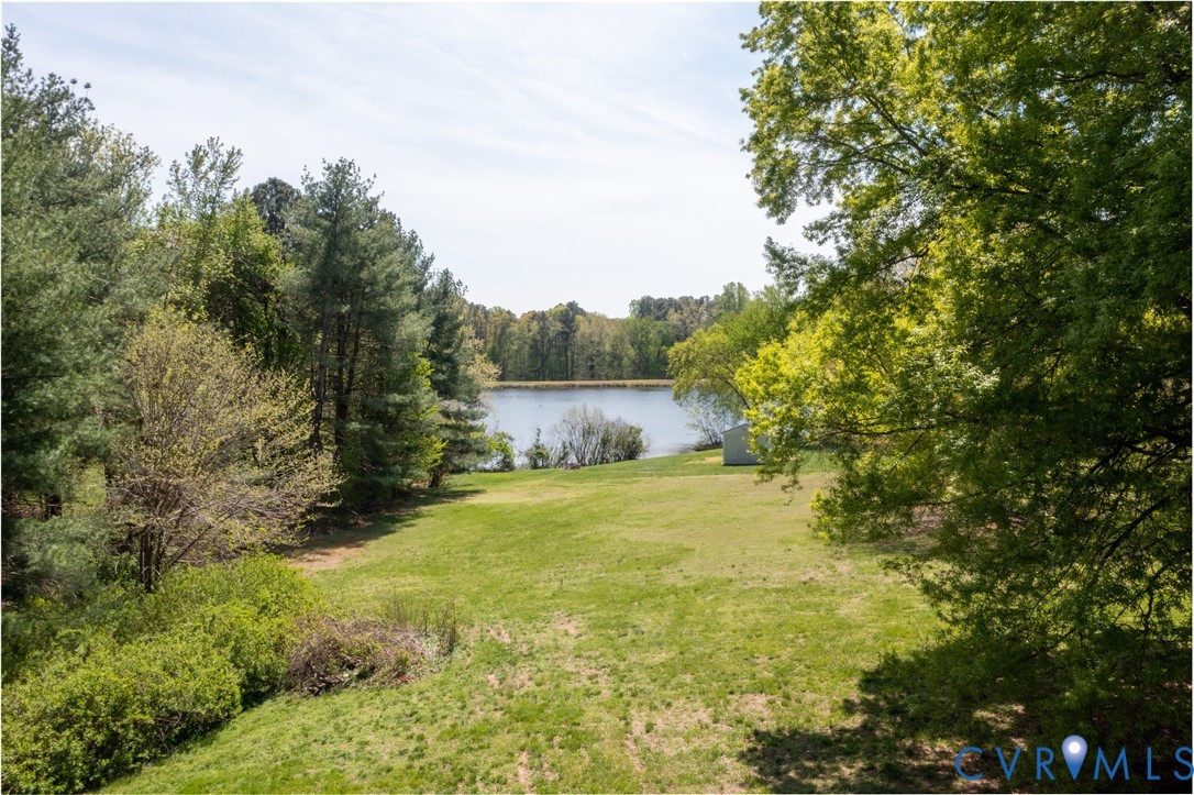561 Fords Rd