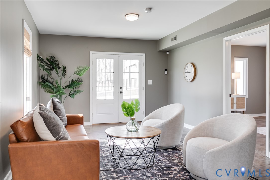 2100 Huguenot Springs Rd