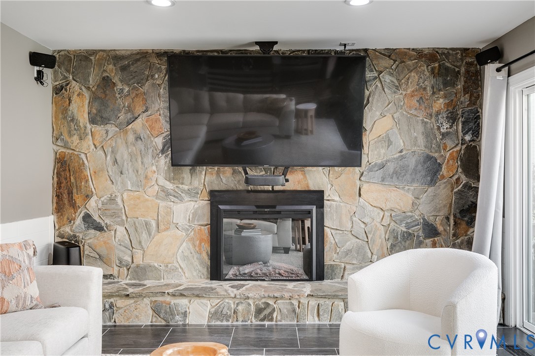 2100 Huguenot Springs Rd