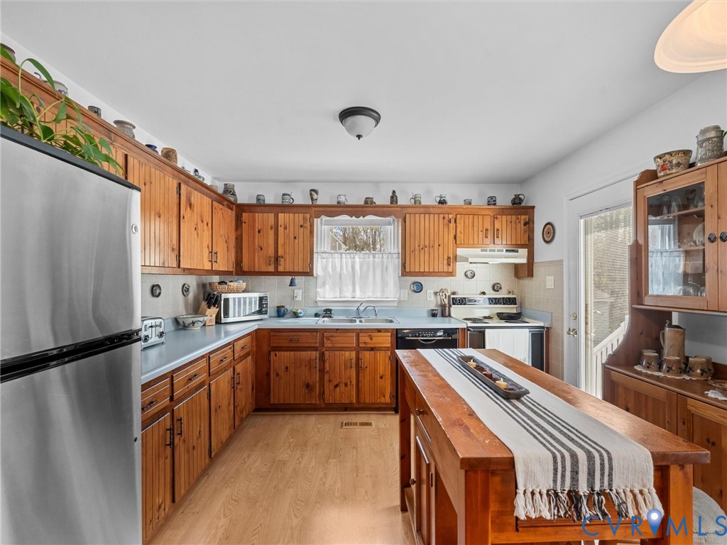 11937 Timber Trail Dr