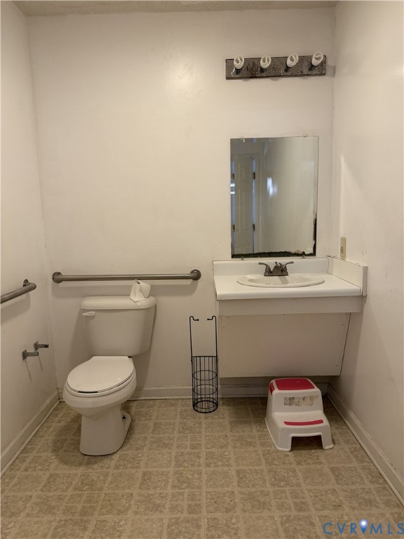 3201 & 3207 Broad Rock Blvd