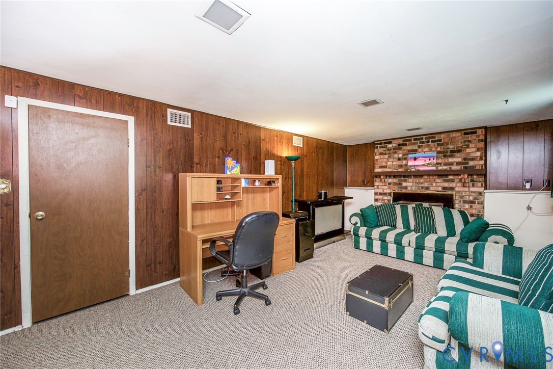6203 Elmshadow Ct