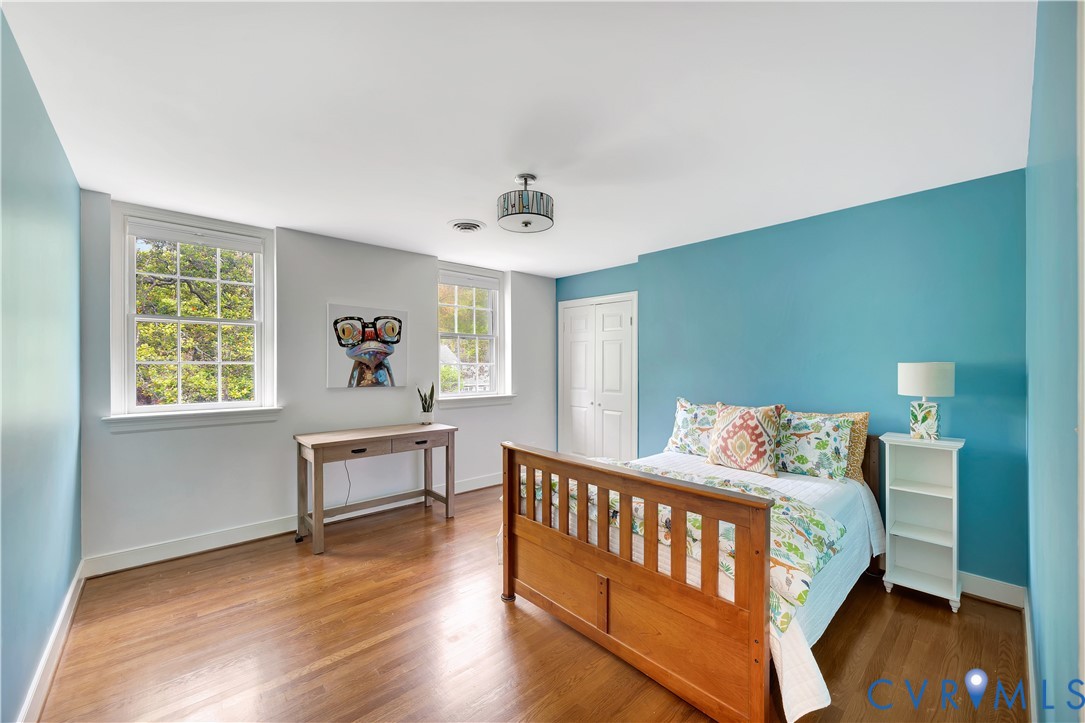 1605 Hearthglow Ln
