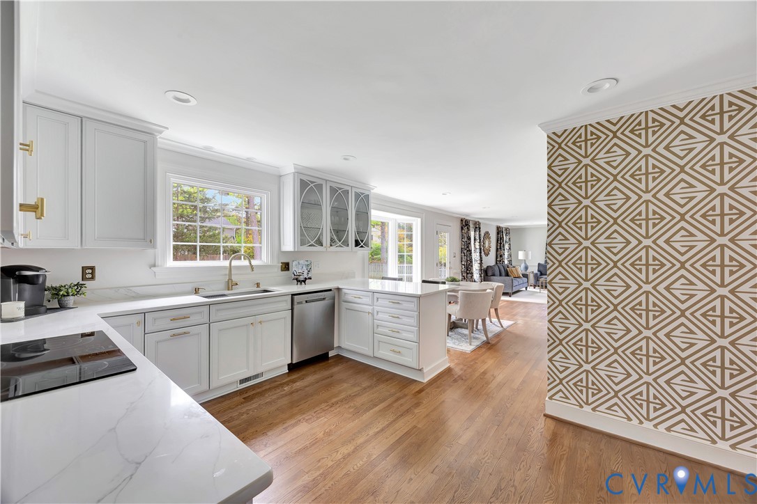 1605 Hearthglow Ln