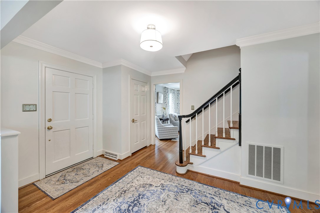1605 Hearthglow Ln