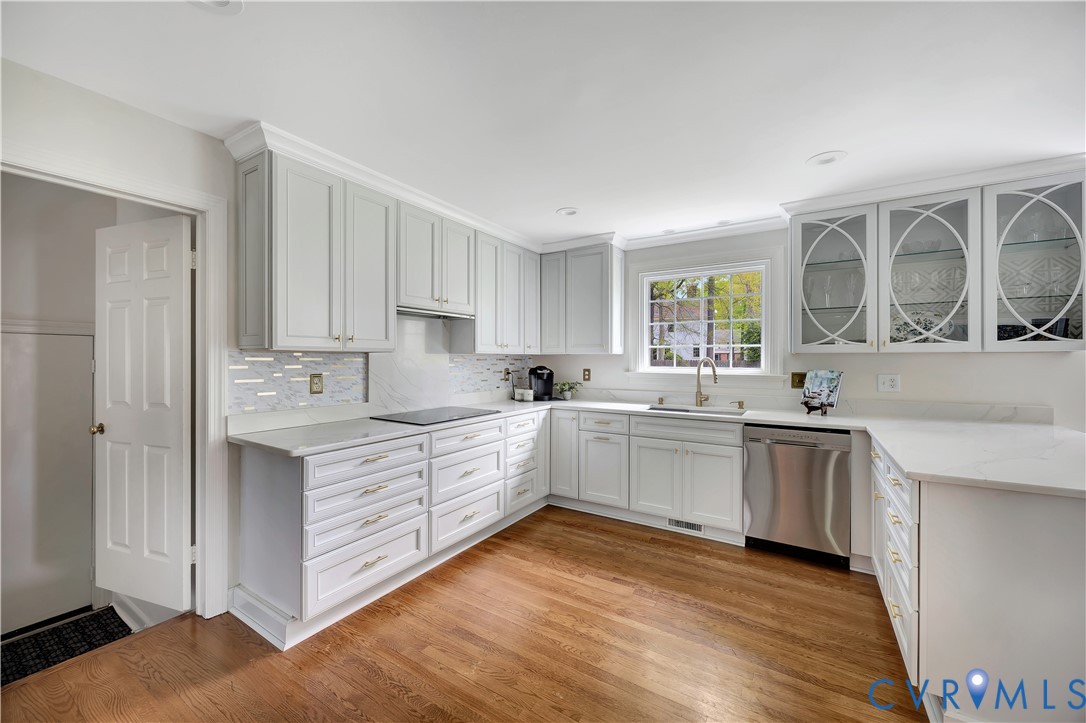 1605 Hearthglow Ln