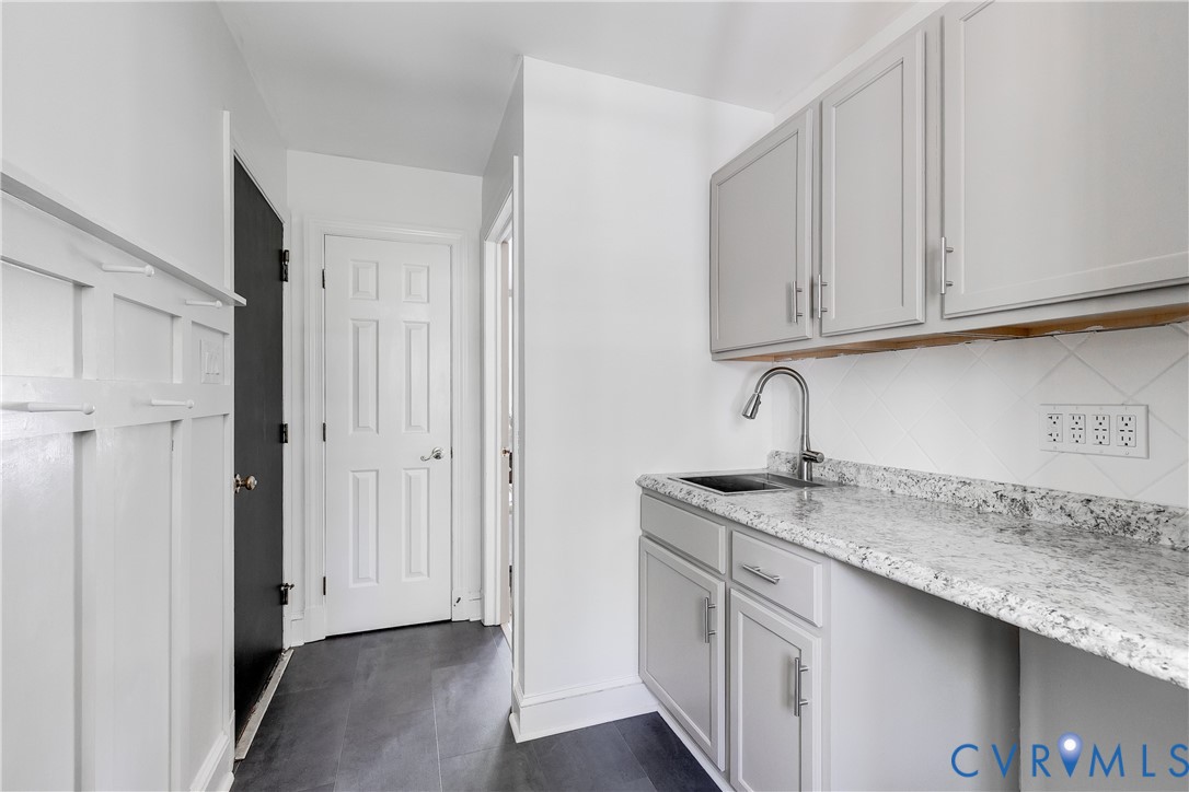 2321 Olde Stone Rd