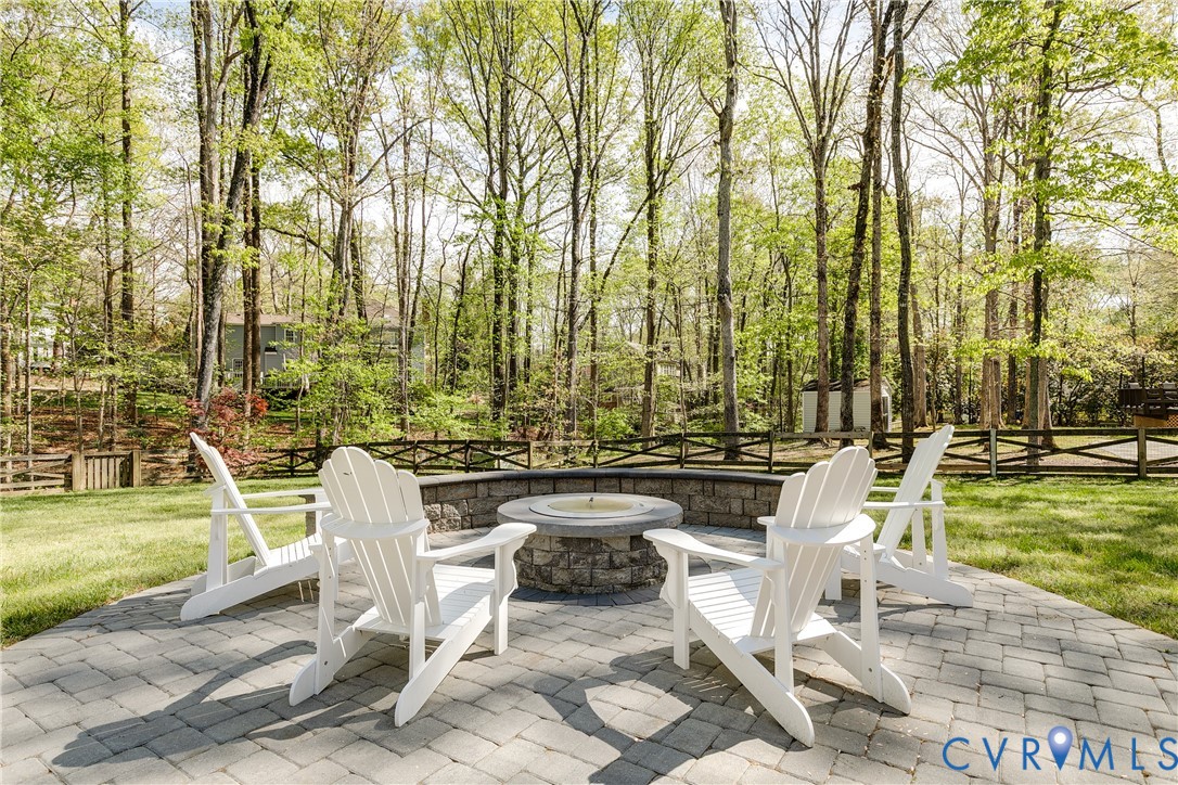 2321 Olde Stone Rd