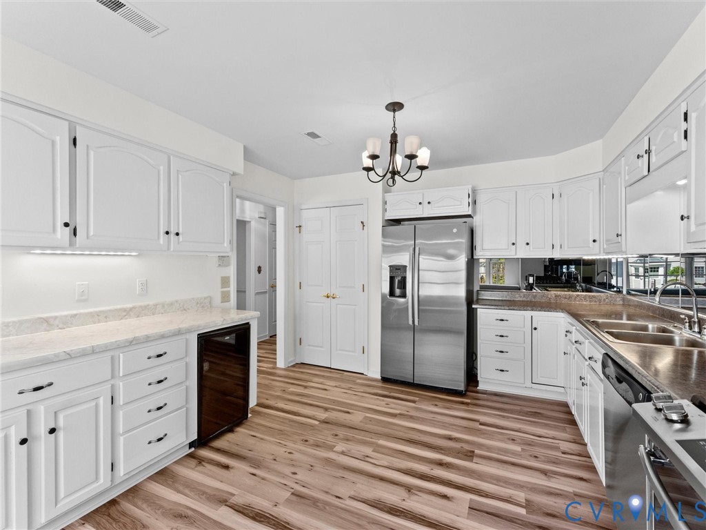 1115 Fort Hayes Dr