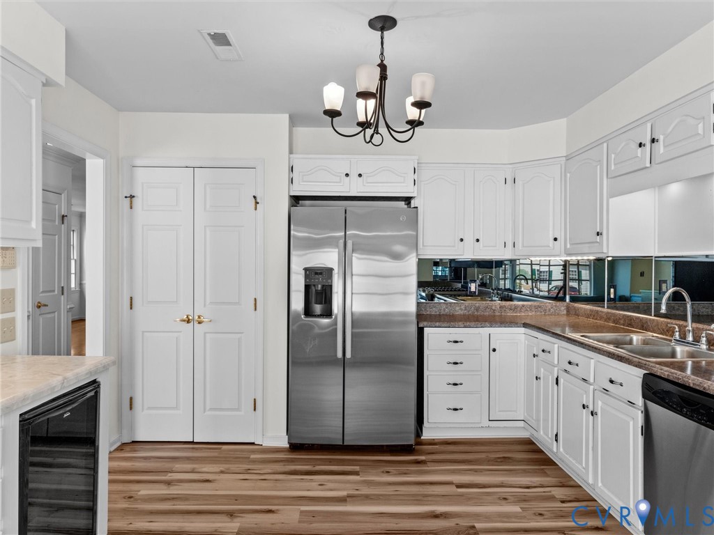 1115 Fort Hayes Dr