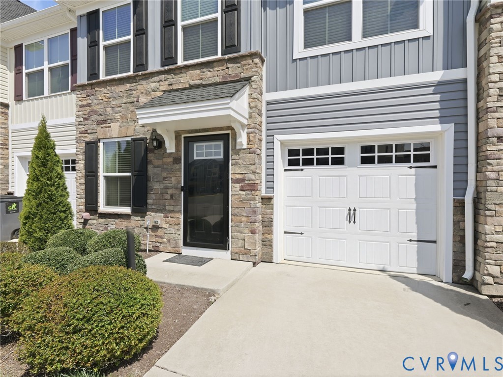 5844 Addison Gate Dr