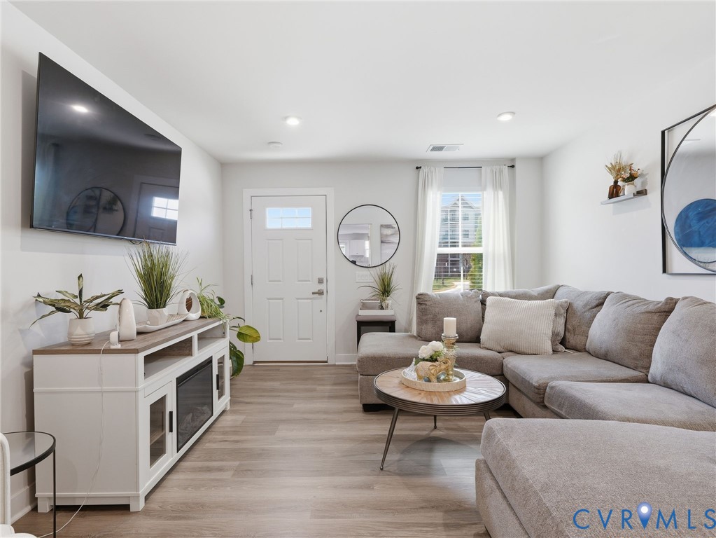 5844 Addison Gate Dr