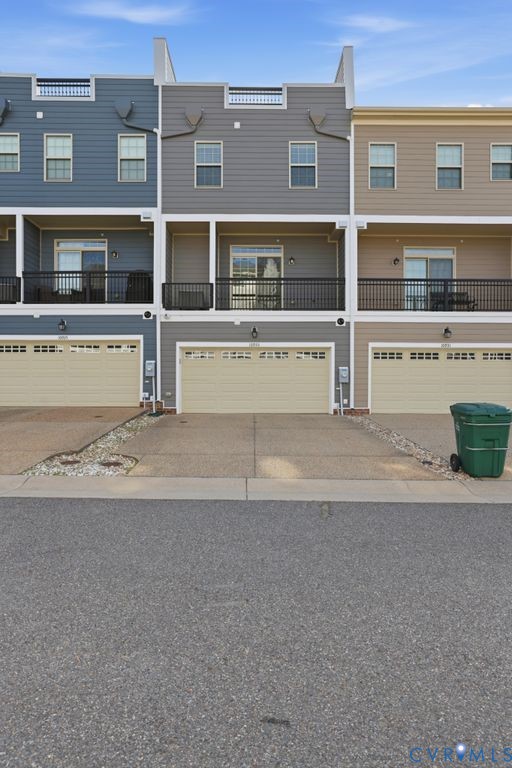 10933 Parkshire Ln