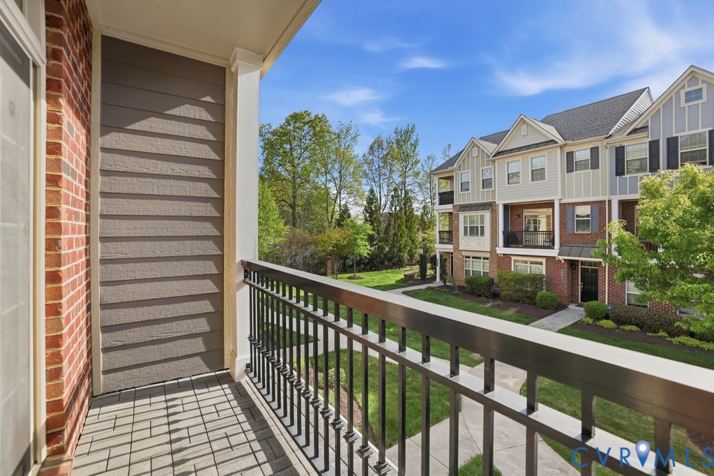 10933 Parkshire Ln