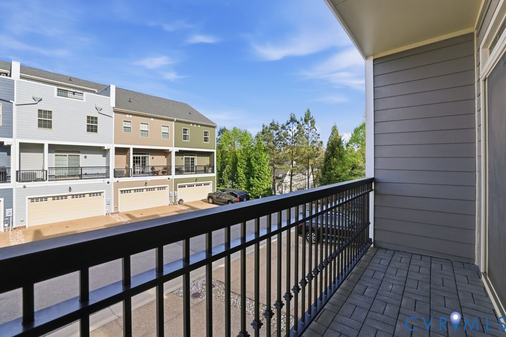 10933 Parkshire Ln
