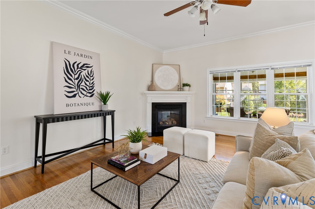 15266 Willow Hill Ln