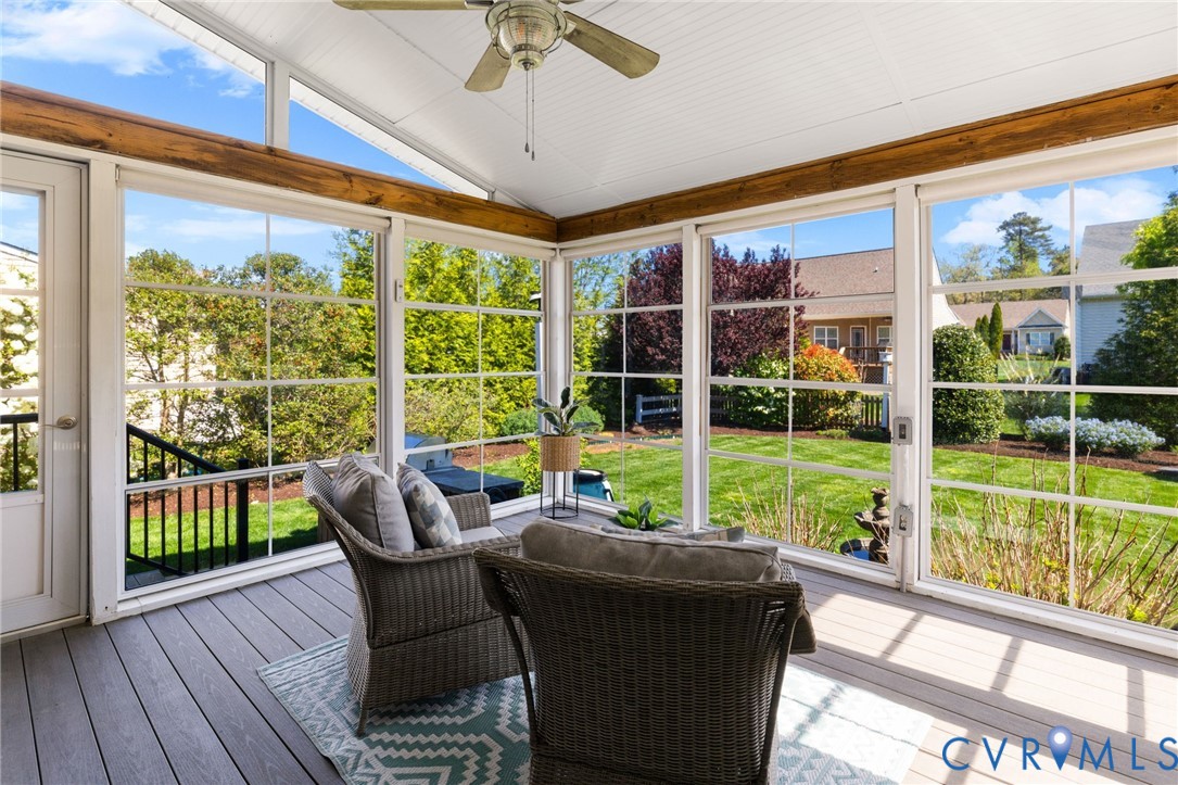 15266 Willow Hill Ln