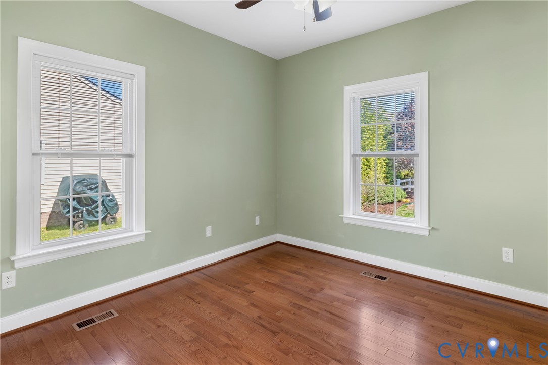 15266 Willow Hill Ln