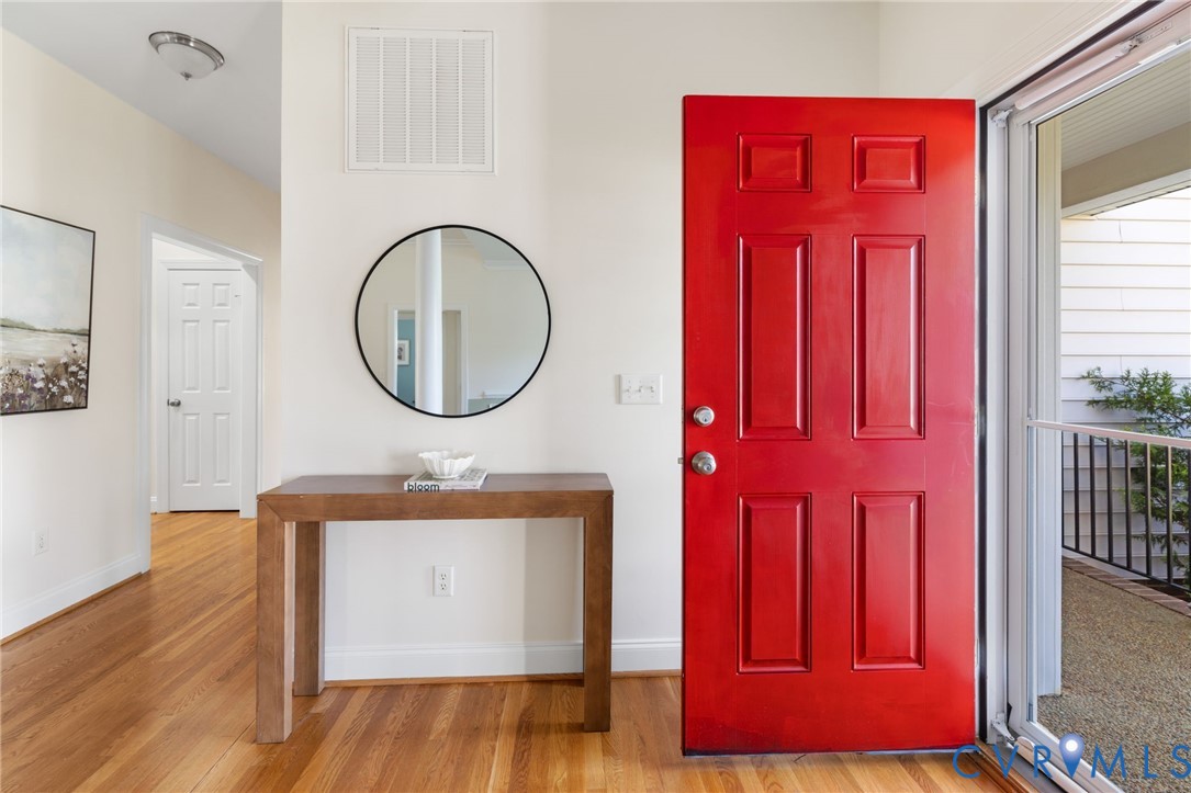 15266 Willow Hill Ln