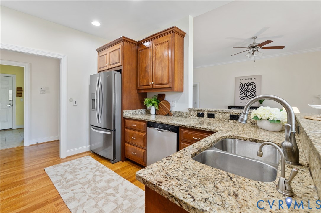 15266 Willow Hill Ln