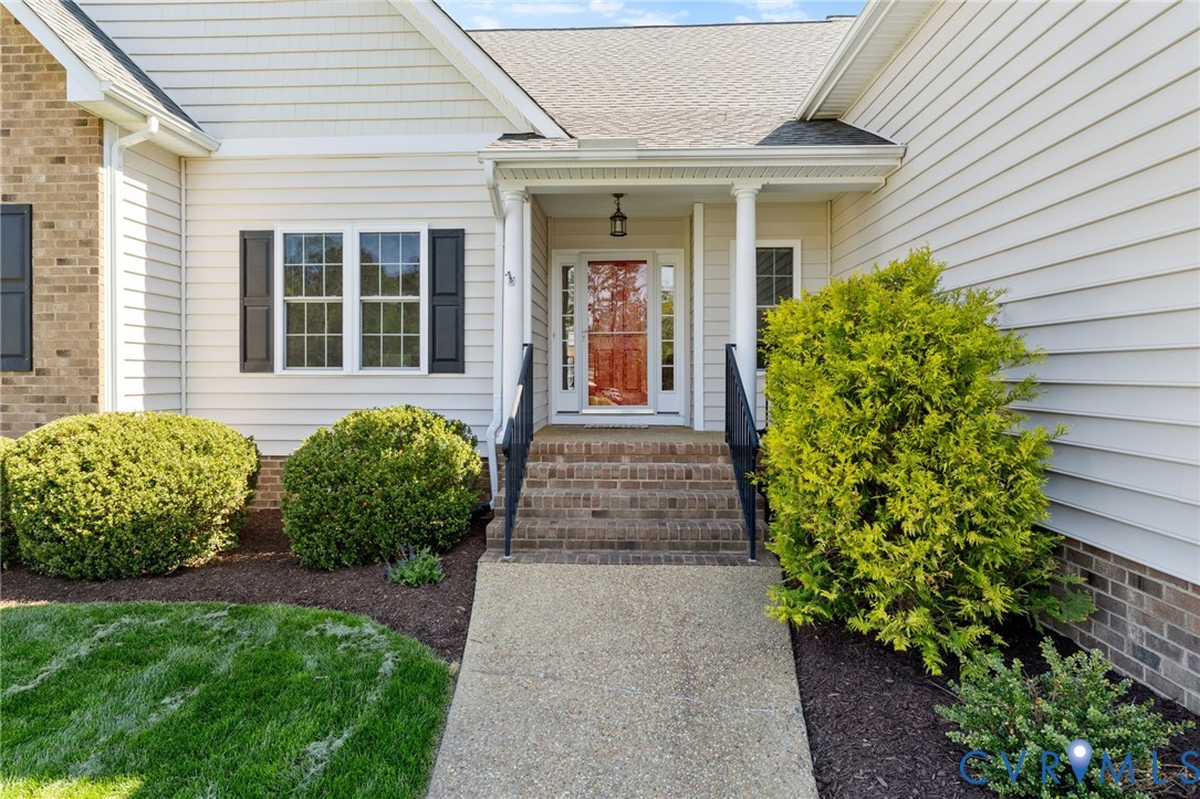 15266 Willow Hill Ln