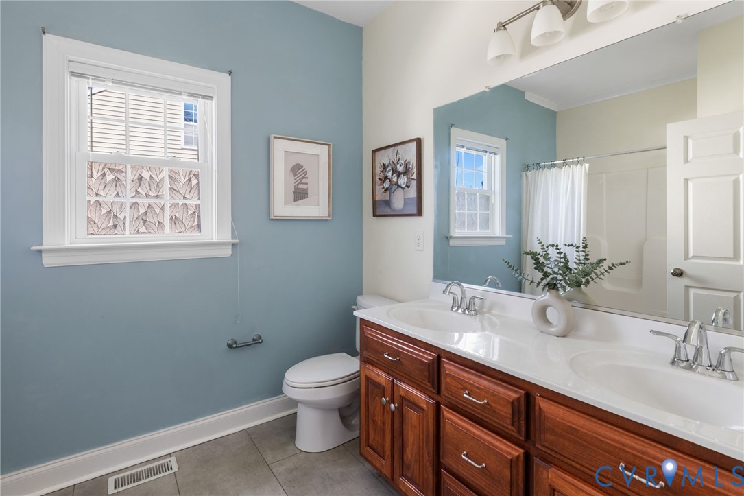 15266 Willow Hill Ln