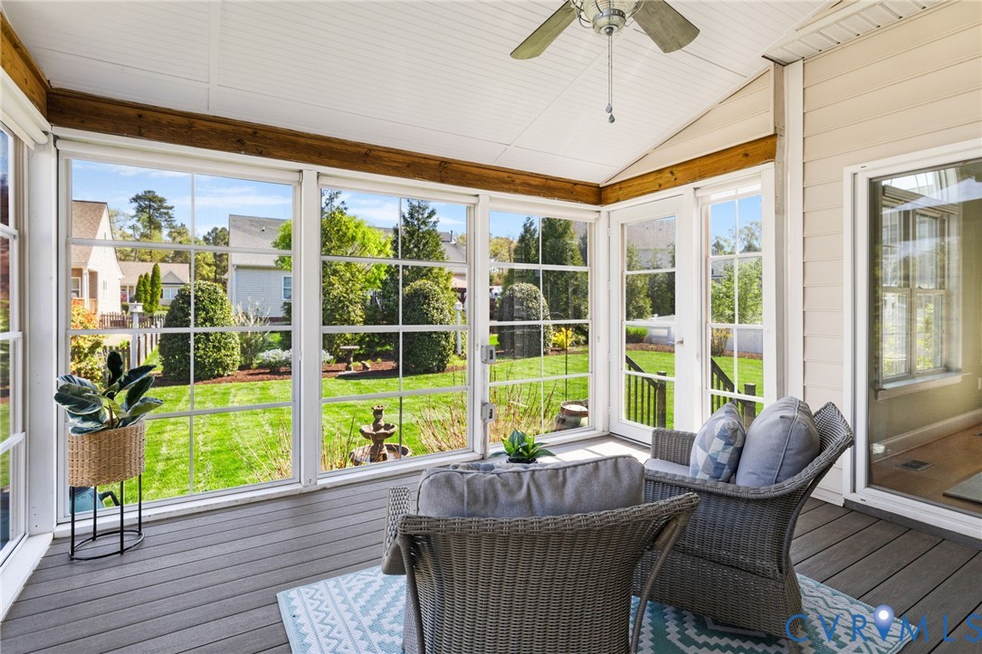 15266 Willow Hill Ln