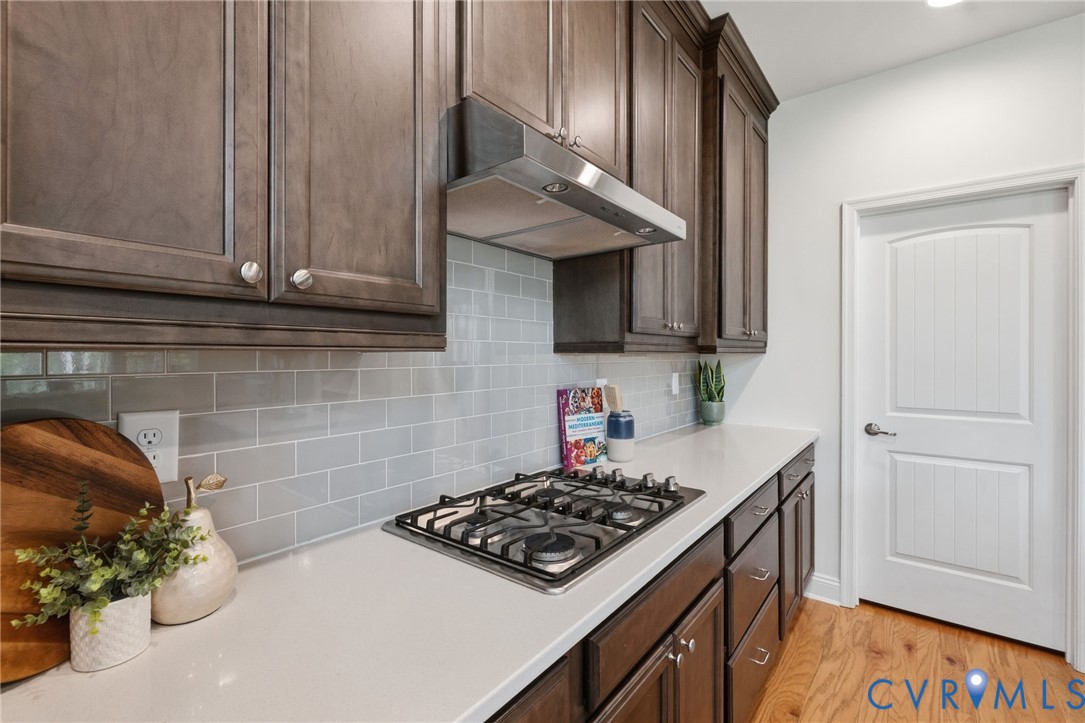 17818 Silverthread Ter