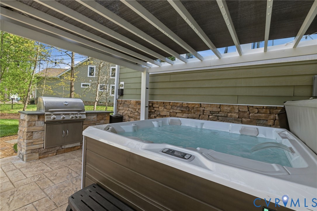 17818 Silverthread Ter