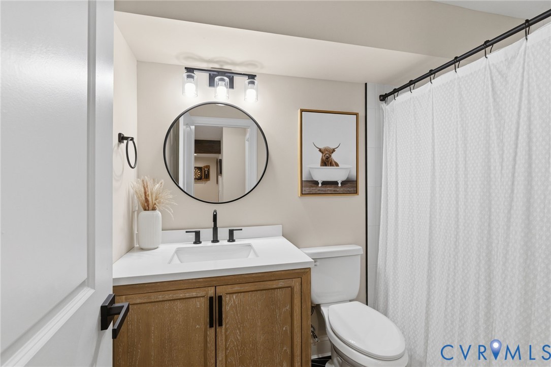 17818 Silverthread Ter