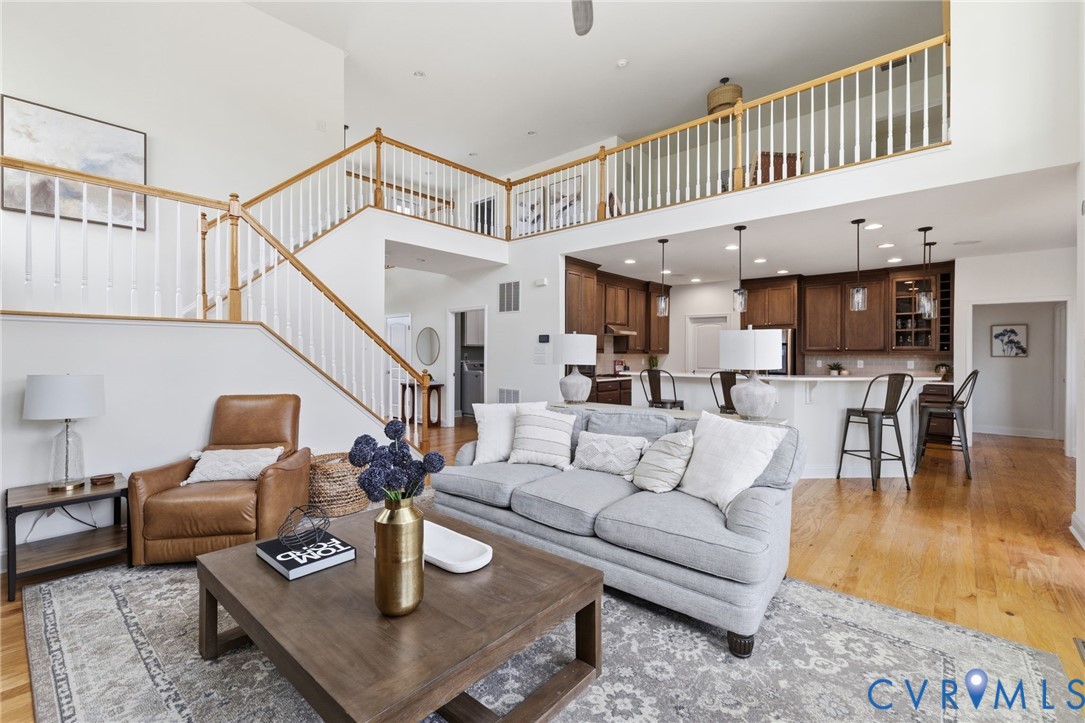 17818 Silverthread Ter