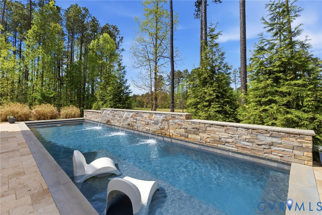 17818 Silverthread Ter