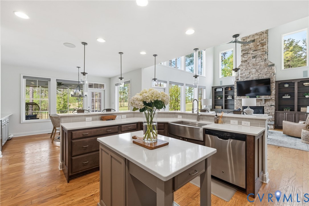 17818 Silverthread Ter