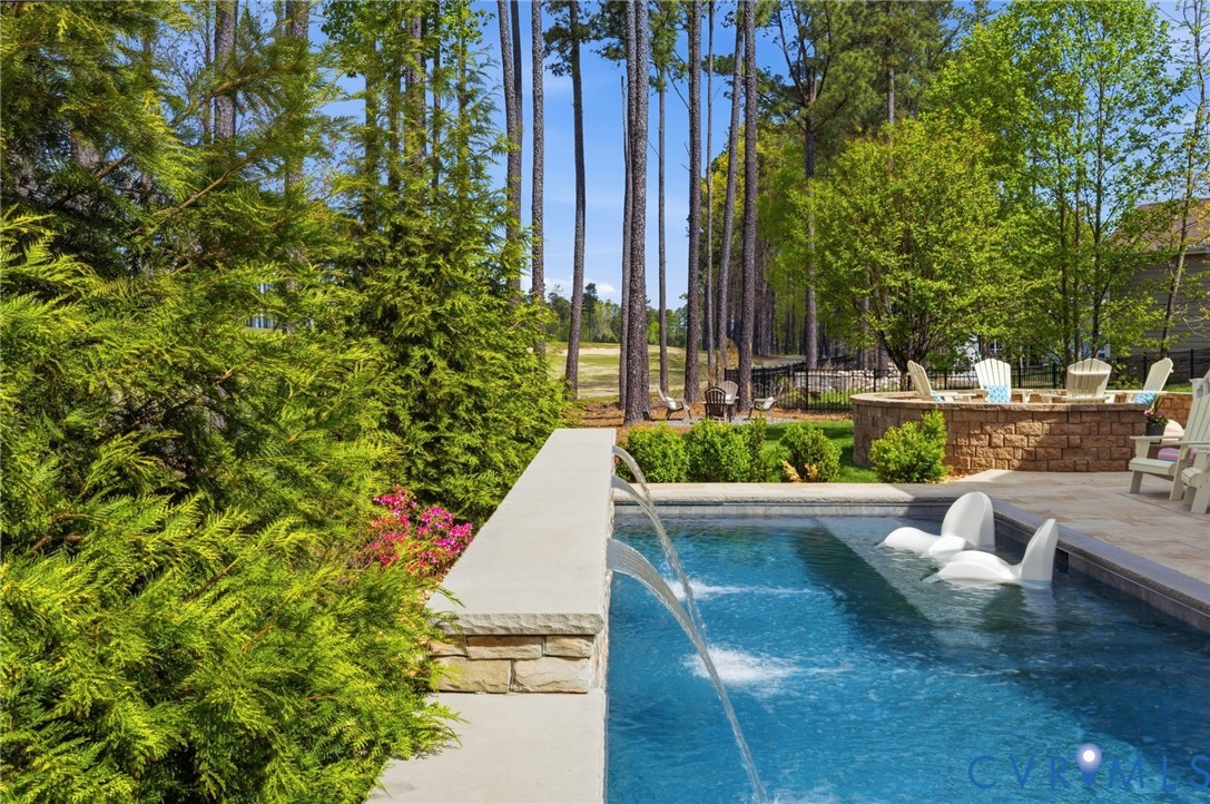 17818 Silverthread Ter