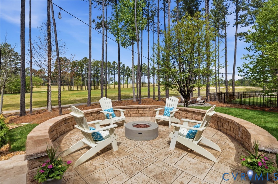 17818 Silverthread Ter