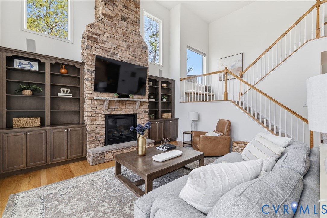 17818 Silverthread Ter