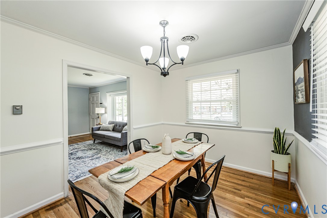 1607 Winding Way