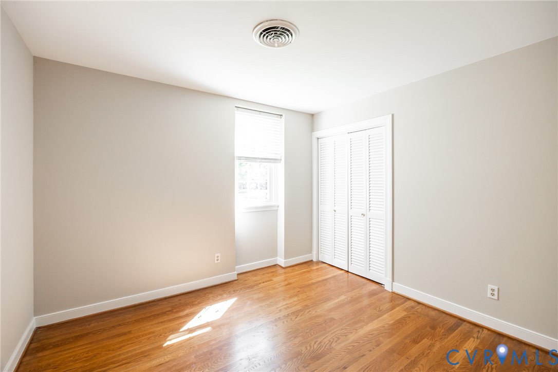 10101 Farmleigh Dr