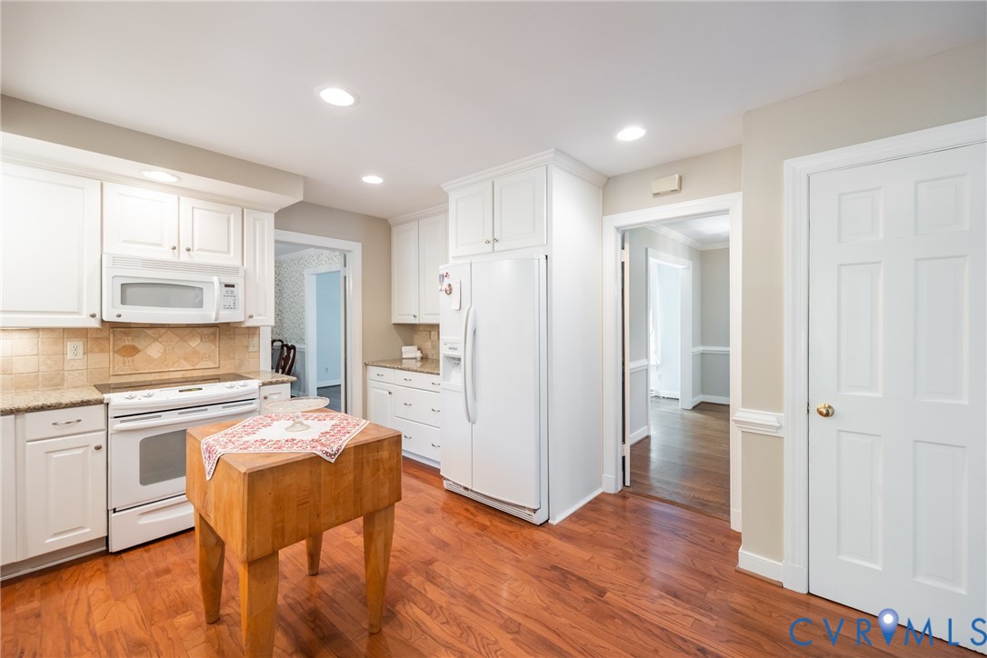 10101 Farmleigh Dr