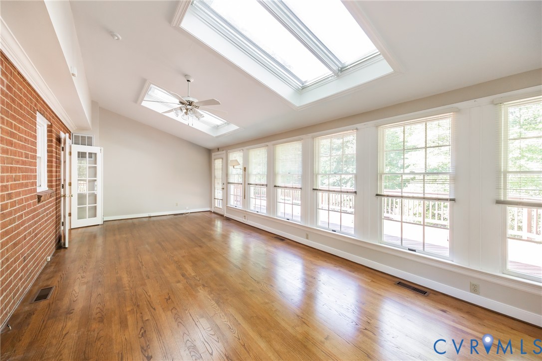 10101 Farmleigh Dr