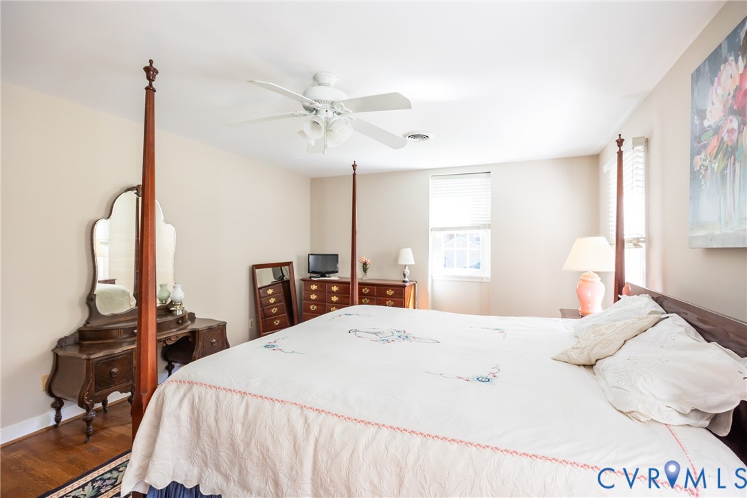 10101 Farmleigh Dr