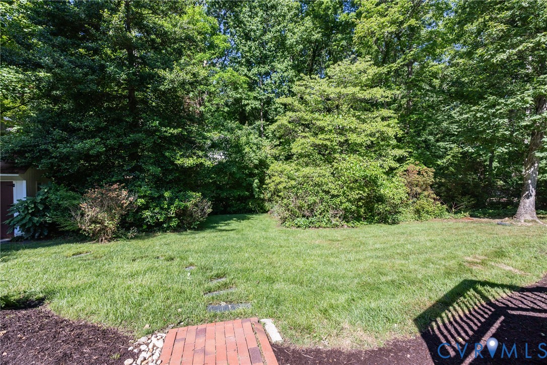 10101 Farmleigh Dr
