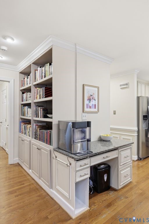 11108 Warren View Rd