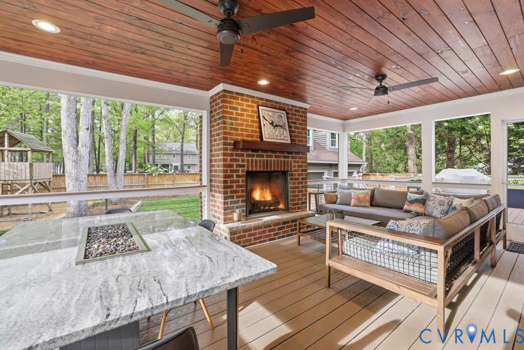 11108 Warren View Rd