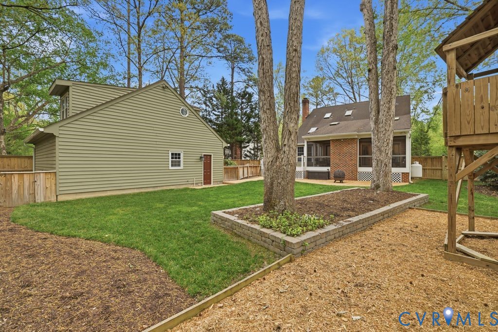 11108 Warren View Rd